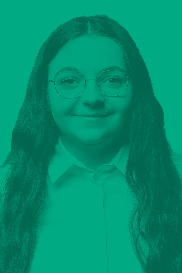 caplog-x Portrait Emily Koch grünes overlay